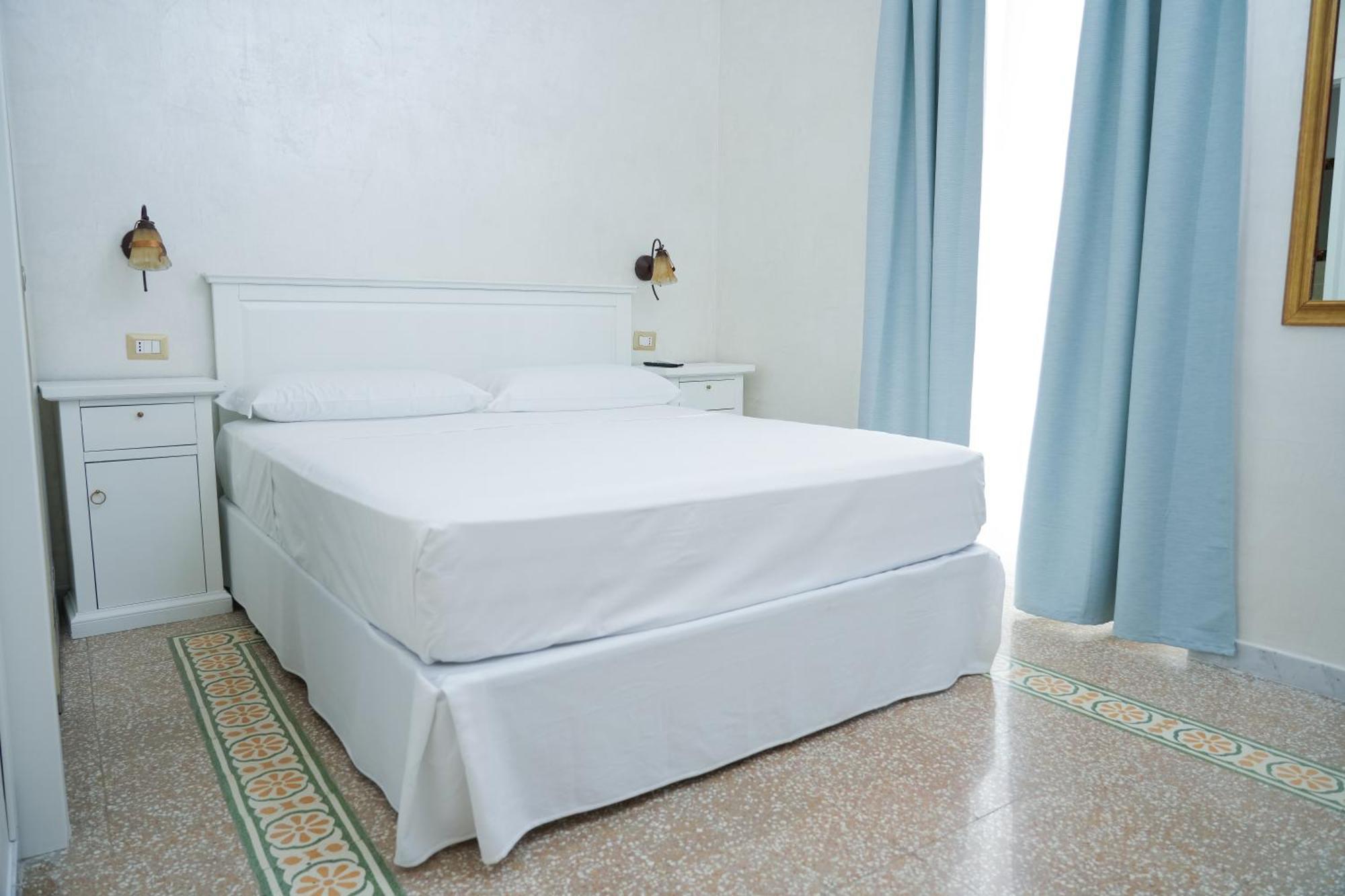 فندق La Casa In Centro ساليرنو المظهر الخارجي الصورة