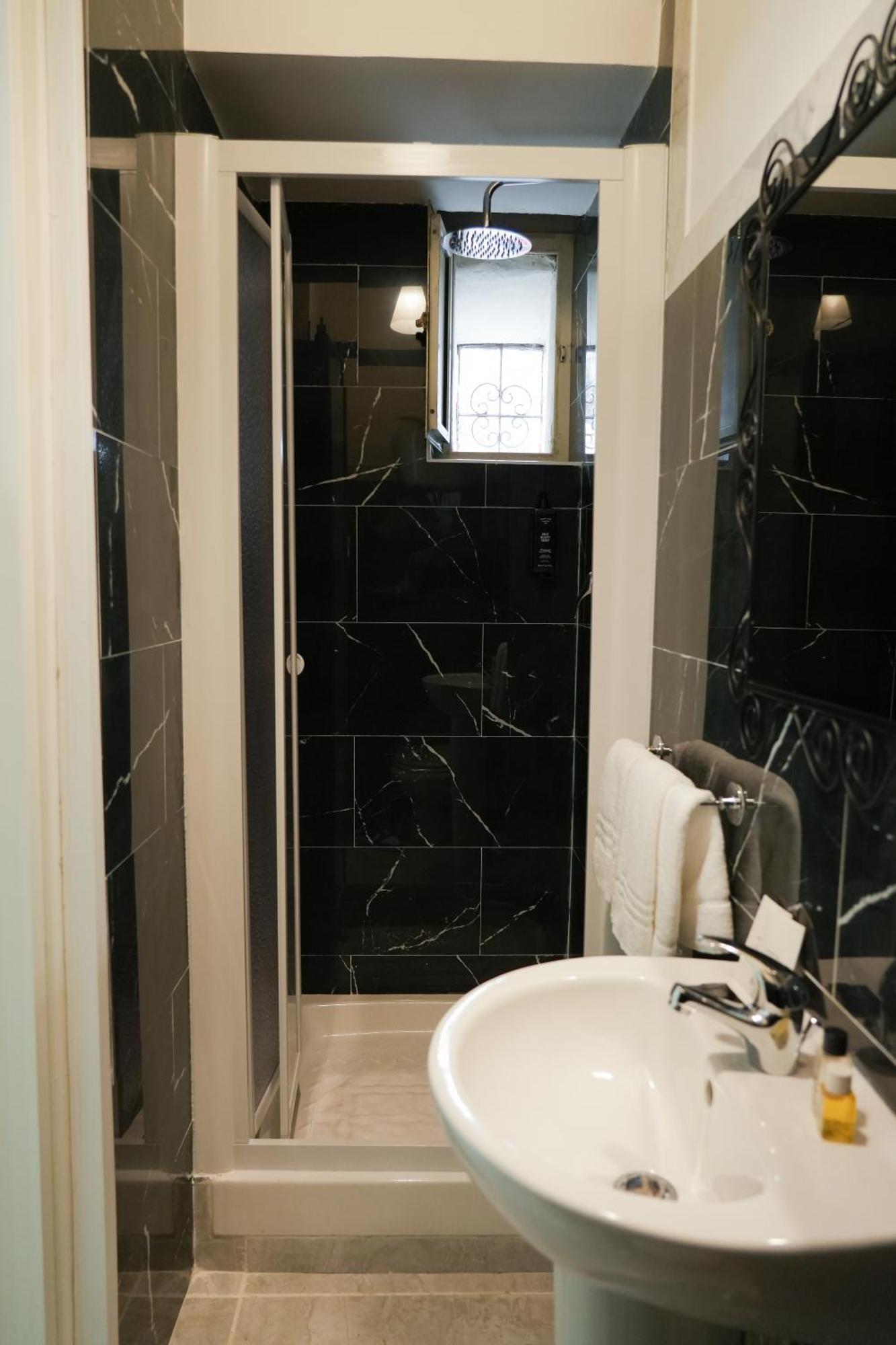 فندق La Casa In Centro ساليرنو المظهر الخارجي الصورة